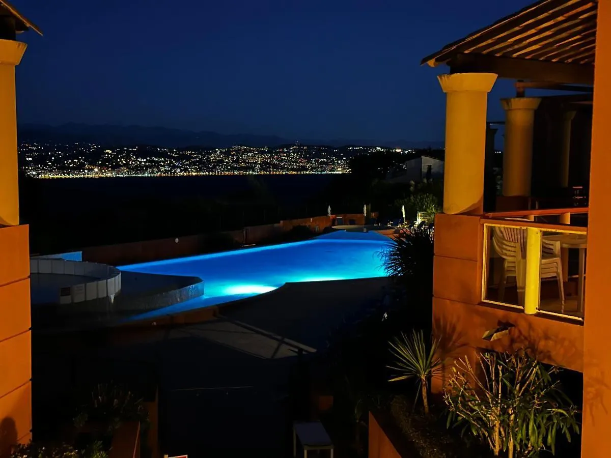 Apartman Vue Mer Et Sur La Baie De Cannes Piscine 450M2 Randonnee Vtt Au Pied De L Esterel Théoule-sur-Mer Franciaország